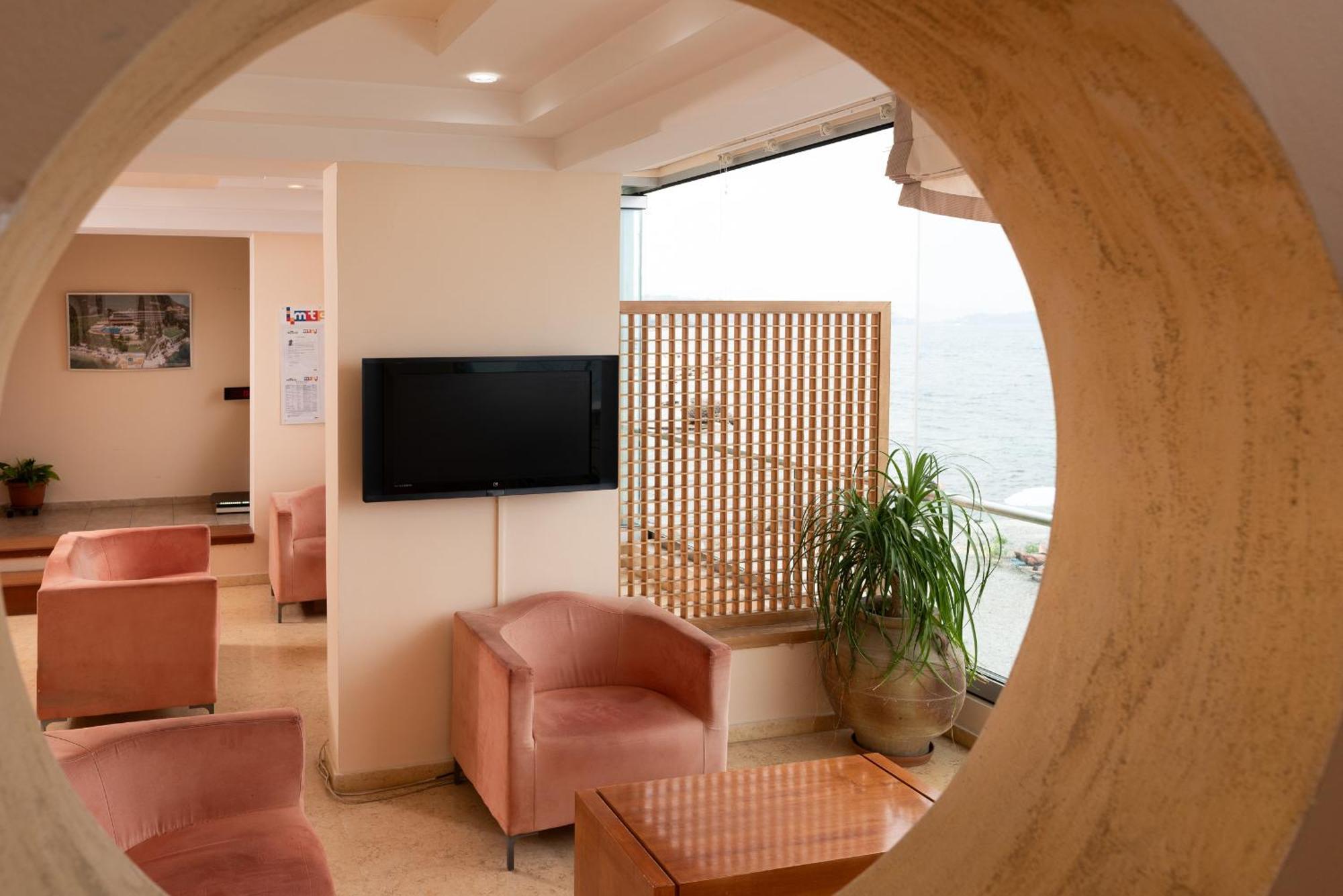 Hotel Corfu Maris Benitses  Exterior foto