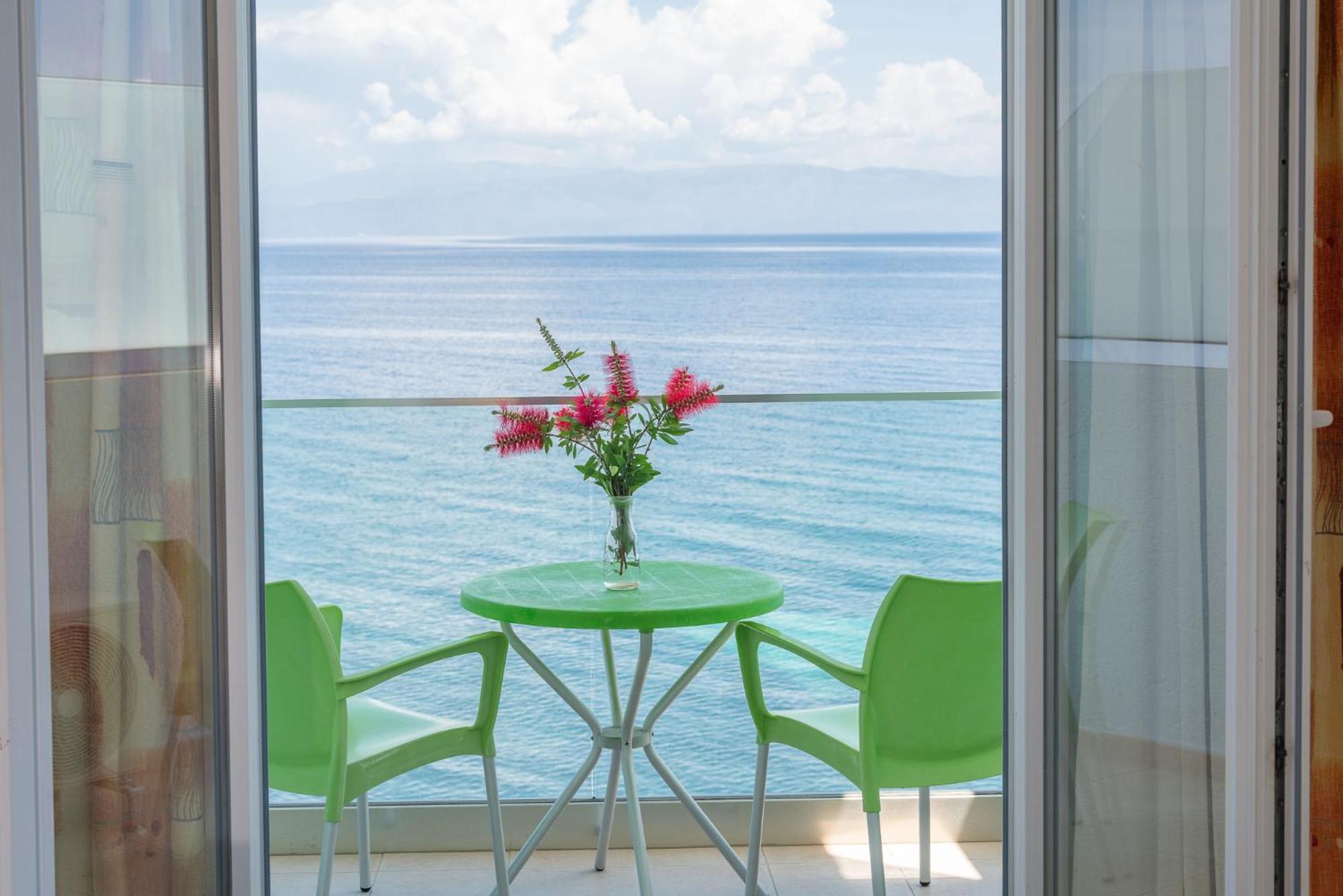 Hotel Corfu Maris Benitses  Exterior foto